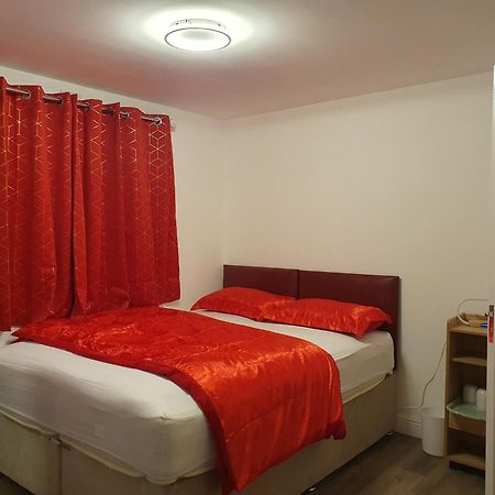 Amh Hotel - Greenford Station Northolt  المظهر الخارجي الصورة