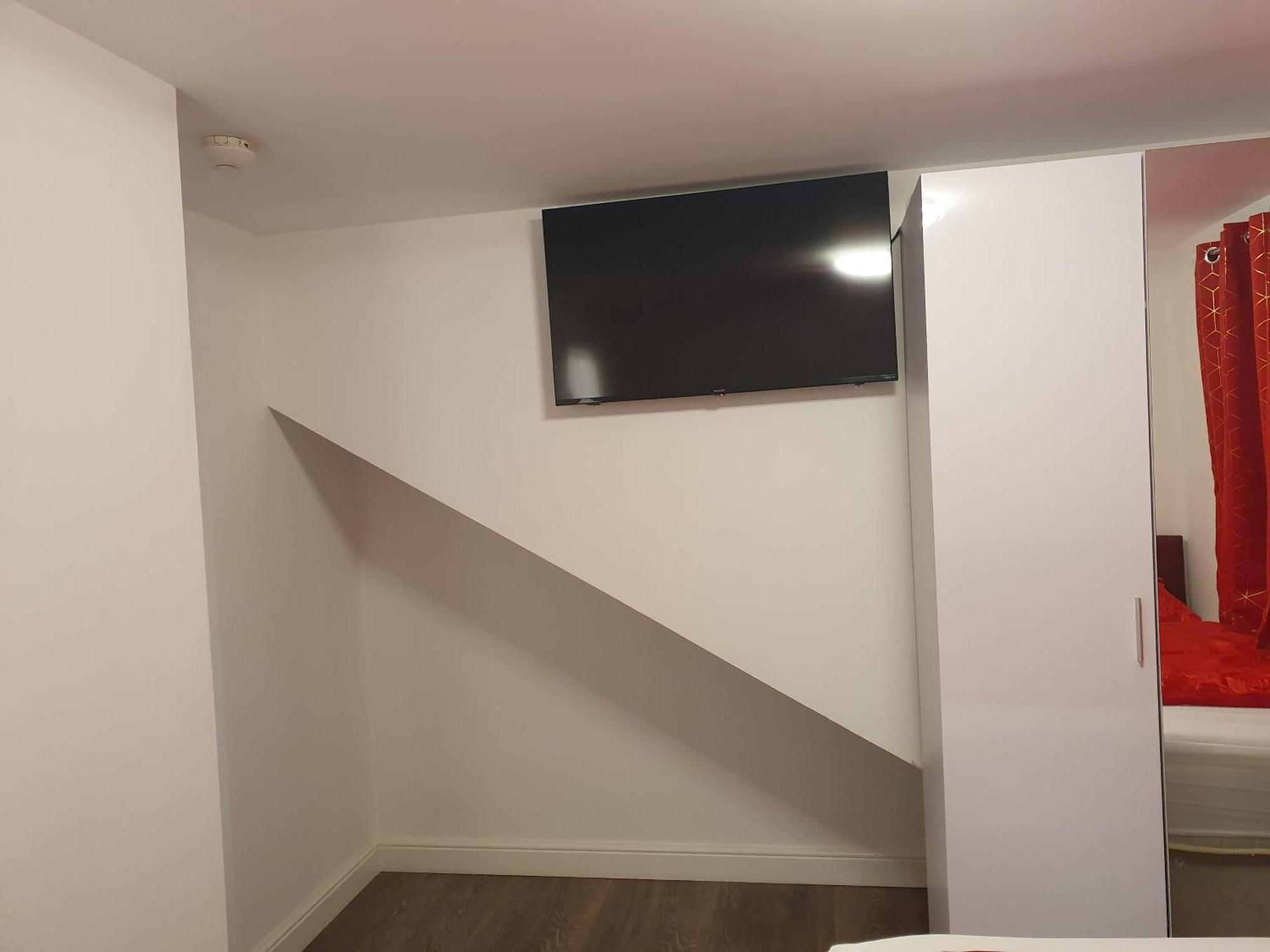 Amh Hotel - Greenford Station Northolt  المظهر الخارجي الصورة